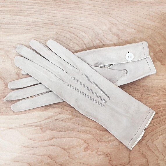 Victorian Reynier Kid Leather Gloves/ Grand Prix Paris 1900 Sold