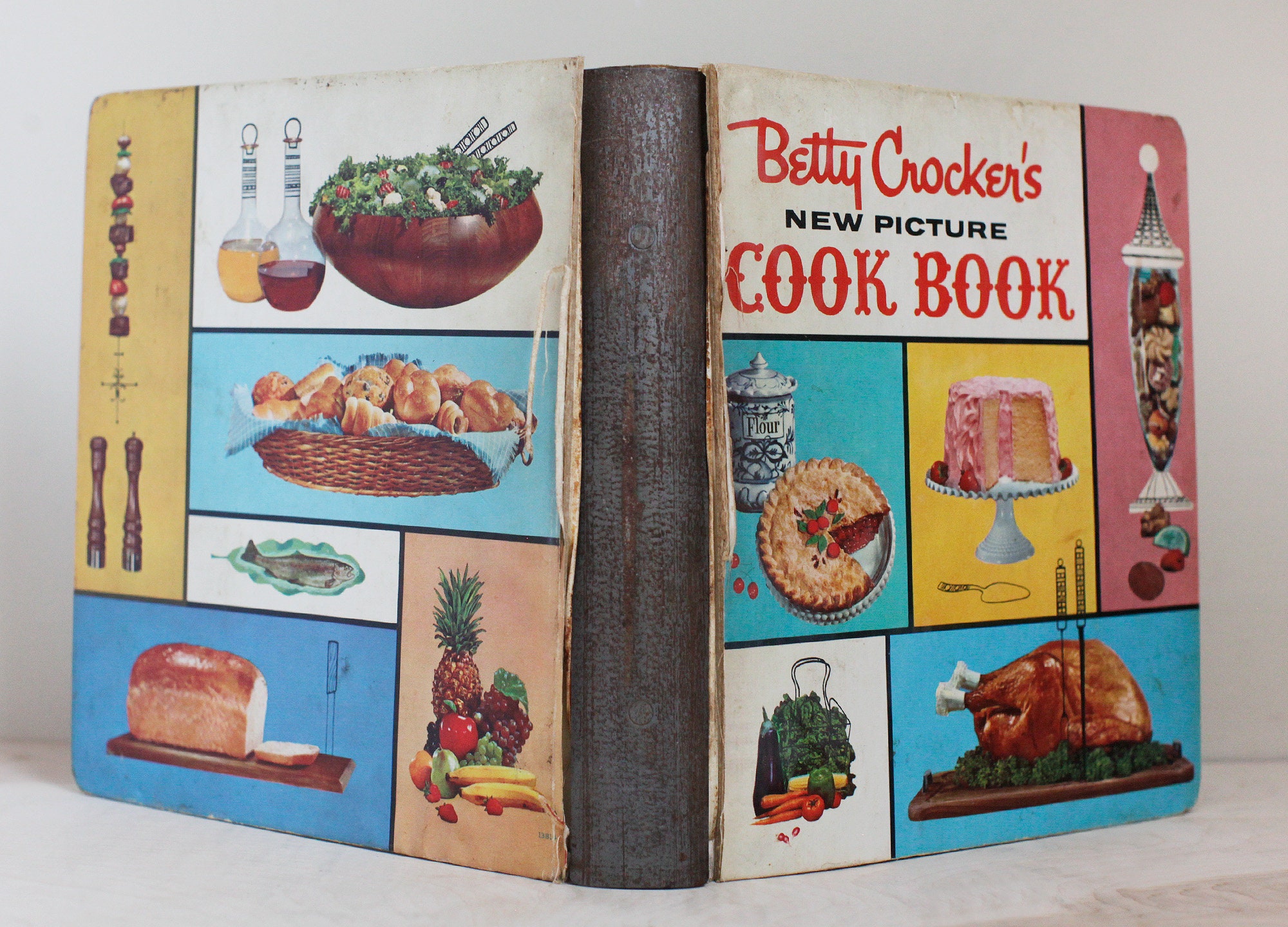Five Ring Binder Betty Crocker's NEW Picture Cook Book