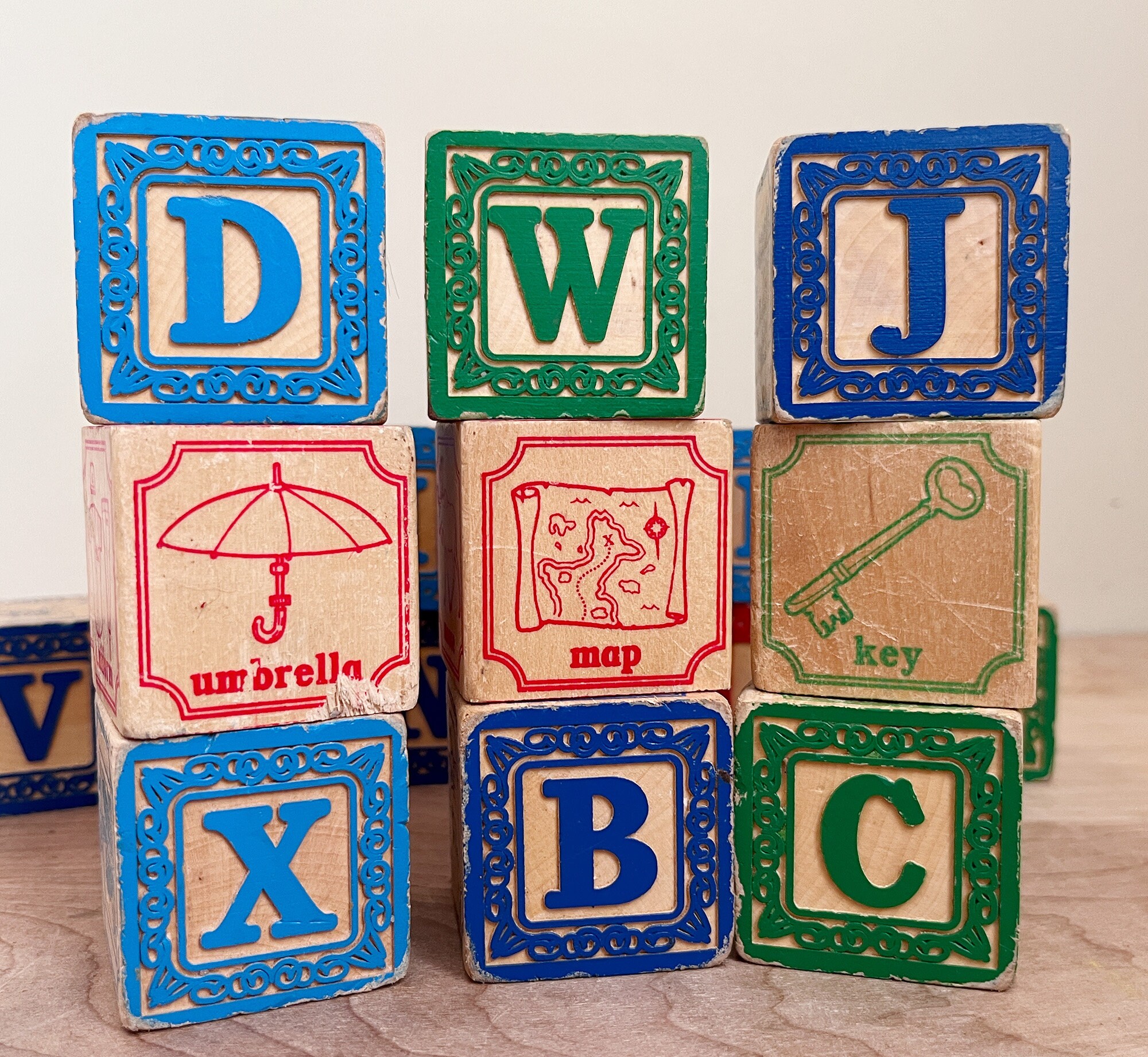 Vintage Alphabet Blocks / Cute Incomplete Set 19 Total, W