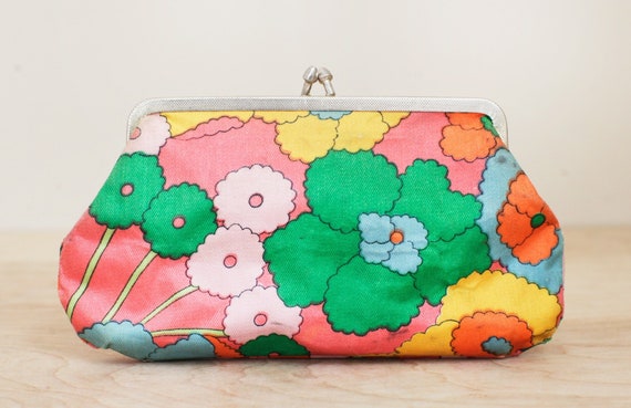 Flower Power Change Purse or Phone Case/ Small Cl… - image 2