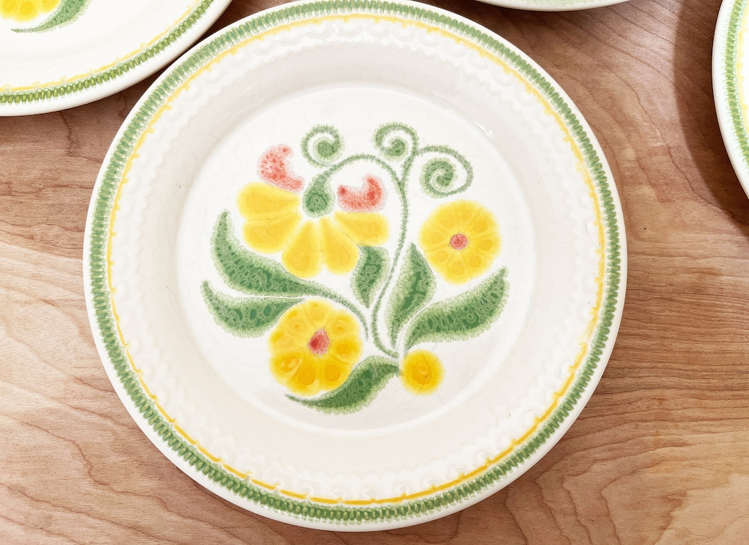Franciscan Yellow Floral Luncheon Plates Set of Four HTF Unique Pattern Great Size Mid Century Modern Earthenware Plates 56 73 Etsy