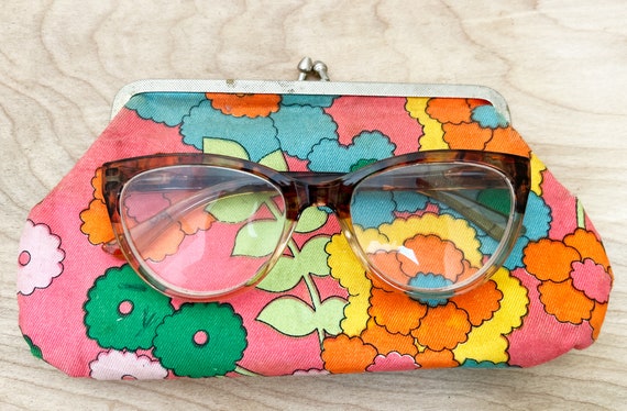 Flower Power Change Purse or Phone Case/ Small Cl… - image 6