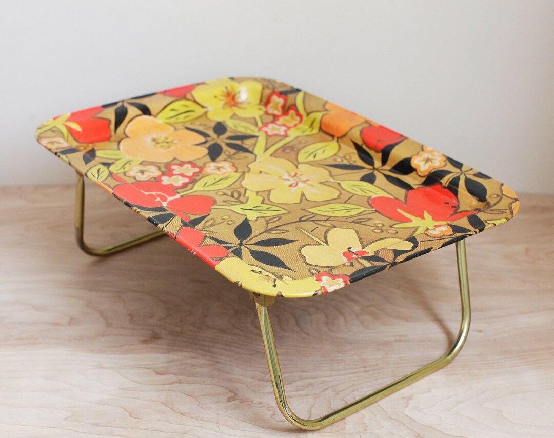 Mod Floral Marsh Allan Folding TV Tray Circa 1968/ Flower Power Bed