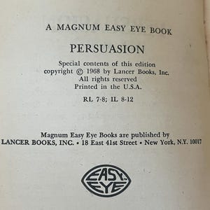 Op de afbeelding: Close-up van een vintage boekpagina met de titel "PERSUASION" in vette letters. De tekst bevat copyrightinformatie uit 1968 van Lancer Books, Inc. en het "EASY EYE"-logo. Het boek is gedrukt in de VS.