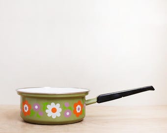 70s Floral Enamel Pan/ Super Cute Mod Style Enamelware Med Sauce Pan/ Fun Flower Power Design