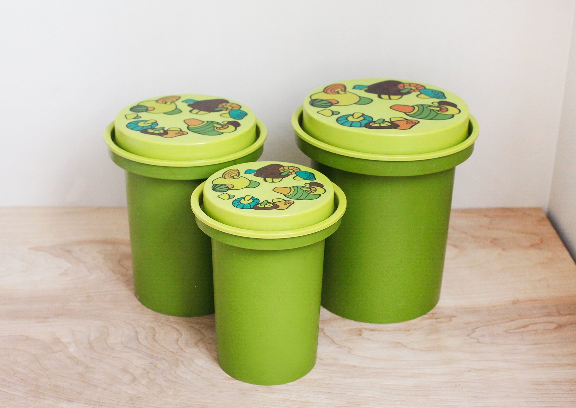 Rubbermaid Green Mushroom Canister Set/ Fun Plastic Nesting -  Hong Kong