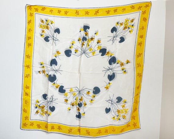 1950s Vera Neumann Floral Silk Scarf w Rolled Sil… - image 4