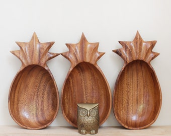 Set of 3 Wood Pineapple Bowls/ Beautiful Mid Century Carved Wood Serving Bowls/ Mid Mod Tiki Bar Style Barware Bowls