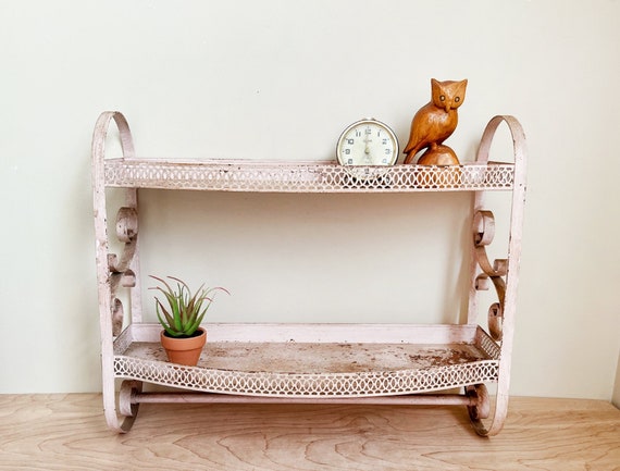 Metal wall shelf with towel bar hot sale