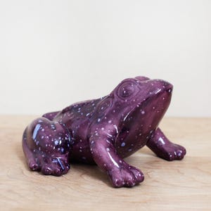 Purple Spotted Ceramic Toad ~ Vintage Hand Painted Hobbiest Art Pottery Frog