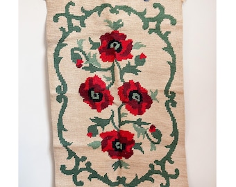 Vintage Poppy Hand Woven Tapestry Rug/ Sweet Small Cottage Core Vintage Hand Made Kit Floor Rug or Wall Hanging