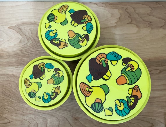 アメリカ ヴィンテージ Rubbermaid ラバーメイド きのこ　キャニスター Vintage Rubbermaid Mushroom Canisters Set, 3-sizes