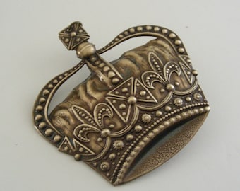 Vintage Pendant - French Crown - Brass Stamping - Fleur De Lis - Vintage Brass Finding - DIY Necklace