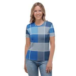 Blue and Gray Gingham Women&#39;s T-shirt - Checkered Plaid Graphic Tee