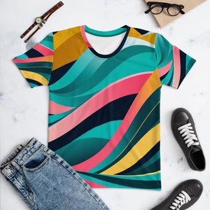 Colorful Stripe Graphic Women&#39;s T-shirt - Multicolor Design Tee Shirt