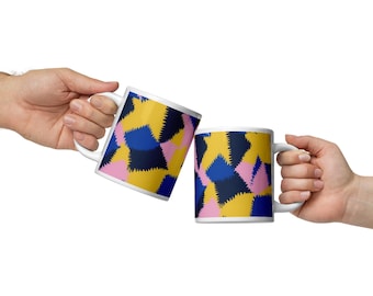 Kubek do kawy Bold Houndstooth: niebieski, różowy i żółty ceramiczny kubek