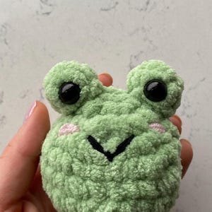Chaveiro Sapo Amigurumi