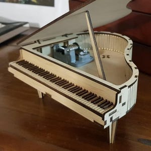 Caja de música de piano de cola cortada a láser, caja de música para niños, caja de música de piano en CD, grabado de música de piano / archivo DXF / descarga digital