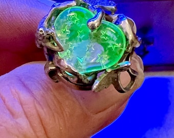 enchanted fairy heart , starry night ring , glowing vintage uranium glass. palladium silver. old silver price