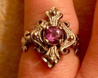 RARE Incredible 14 kt white gold antique victorian wedding style ring cushion cut color change garnet purple to pink filigree lay away X-mas