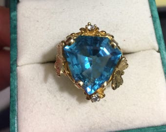 14 kt yellow gold nouveau butterfly scrolling fairy garden vine filigree flower ring blue topaz diamonds, old gold price