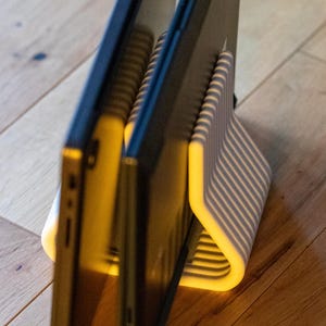 3D Printed Vertical Laptop Stand: Minimalist MacBook Desk Organizer