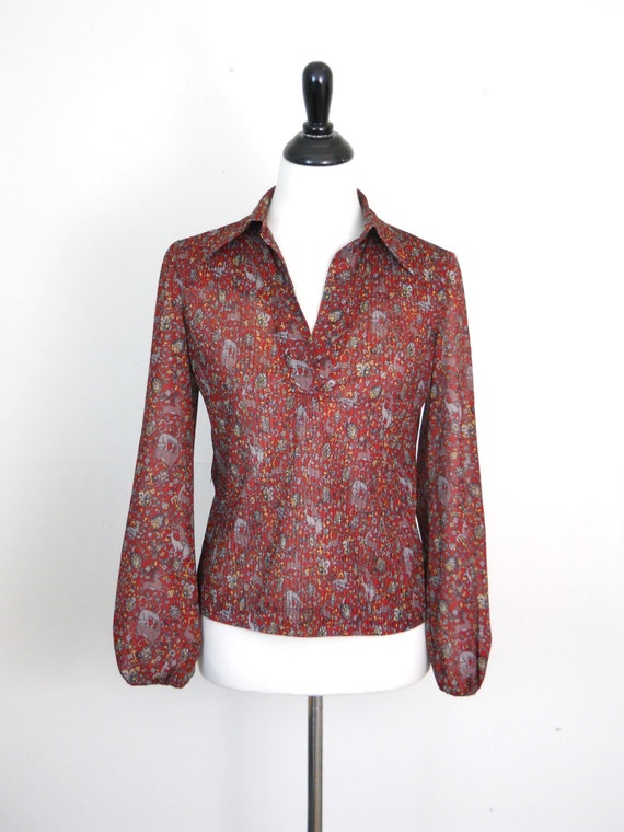 Vintage Red Animal Paisley Split Neck Shirt Size … - image 1