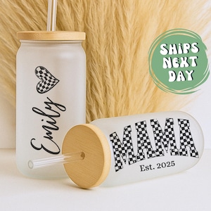 Mama Glass Coffee Cup Gift For Mother&#39;s Day Custom New Mama Iced Coffee Tumbler With Lid and Straw Custom Mama Baby Shower Glass Cup Gift