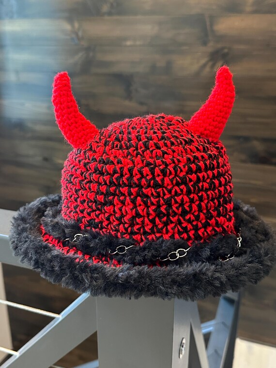 Handmade Devil Horn Crochet Bucket Hat – Red & Black, Fur  display picture 2