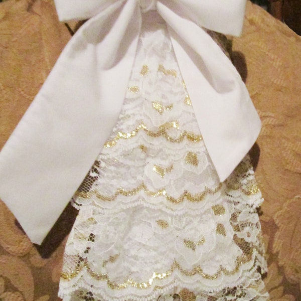 Jabot extra fantaisie homme blanc et or avec liens à nouer.