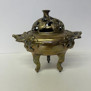 Vintage Chinese Brass Incense Burner – Floral Design Potpourri Holder, Boho Meditation Decor