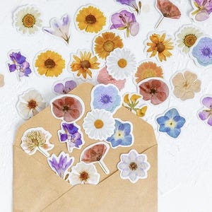 45PCS Pressed Vinyl Flower Stickers – Mixed Floral Sticker Pack for Journal, Scrapbook, and DIY Craft, Embellishment, Aesthetic Stationery