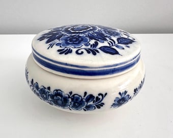 Vintage Royal Delft Blue Trinket Dish with Lid: Handwerk Japan