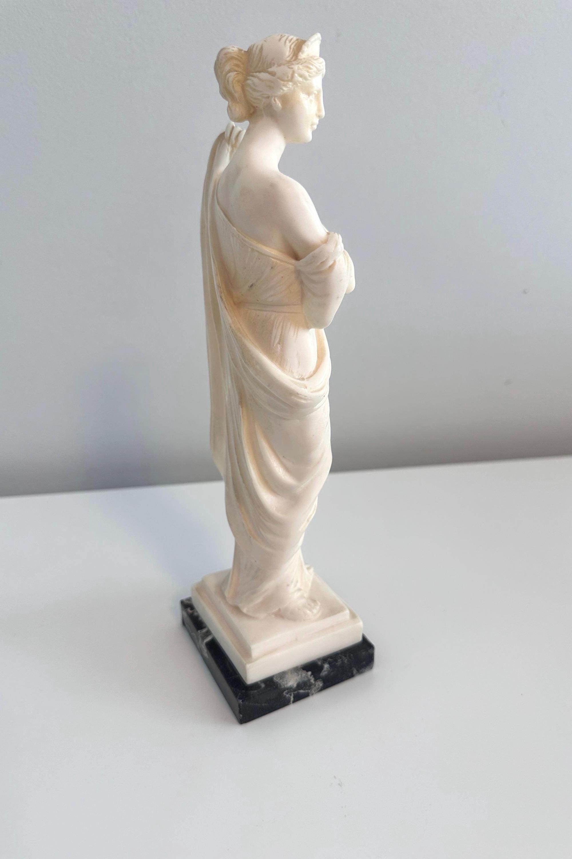 Vtg Italian Alabaster Resin Statue Sculpture of Neoclassical Woman