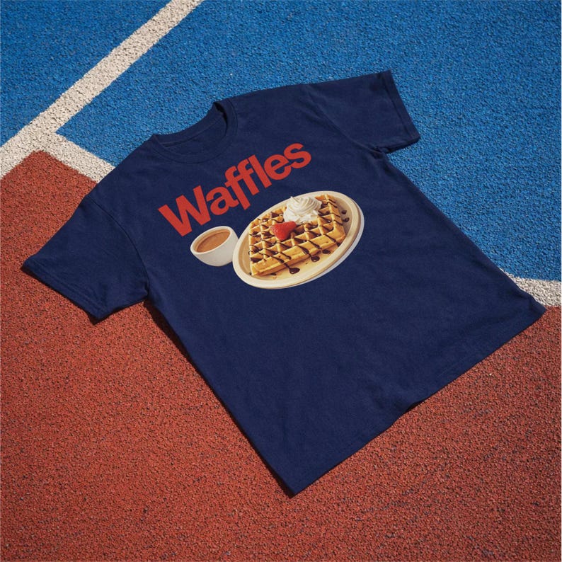 ワッフルTシャツ：レトロなダイナーブランチデザートグラフィックTシャツ、朝食フードシャツ、ワッフル好きへのギフト Navy