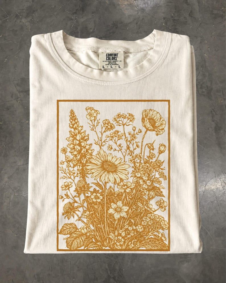Vintage Wildflower Tee, Golden Botanical Meadow Illustration Comfort Colors Shirt bild 1