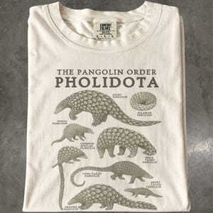 Pholidota Pangolin T-Shirt: Endangered Wildlife Conservation Tee
