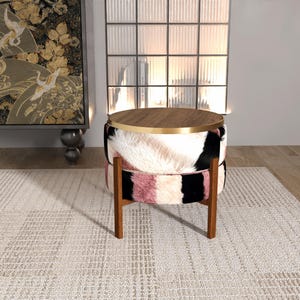Omkeerbare roze harige poef met print | Gestreepte blush bijzettafel RB 2142/2183