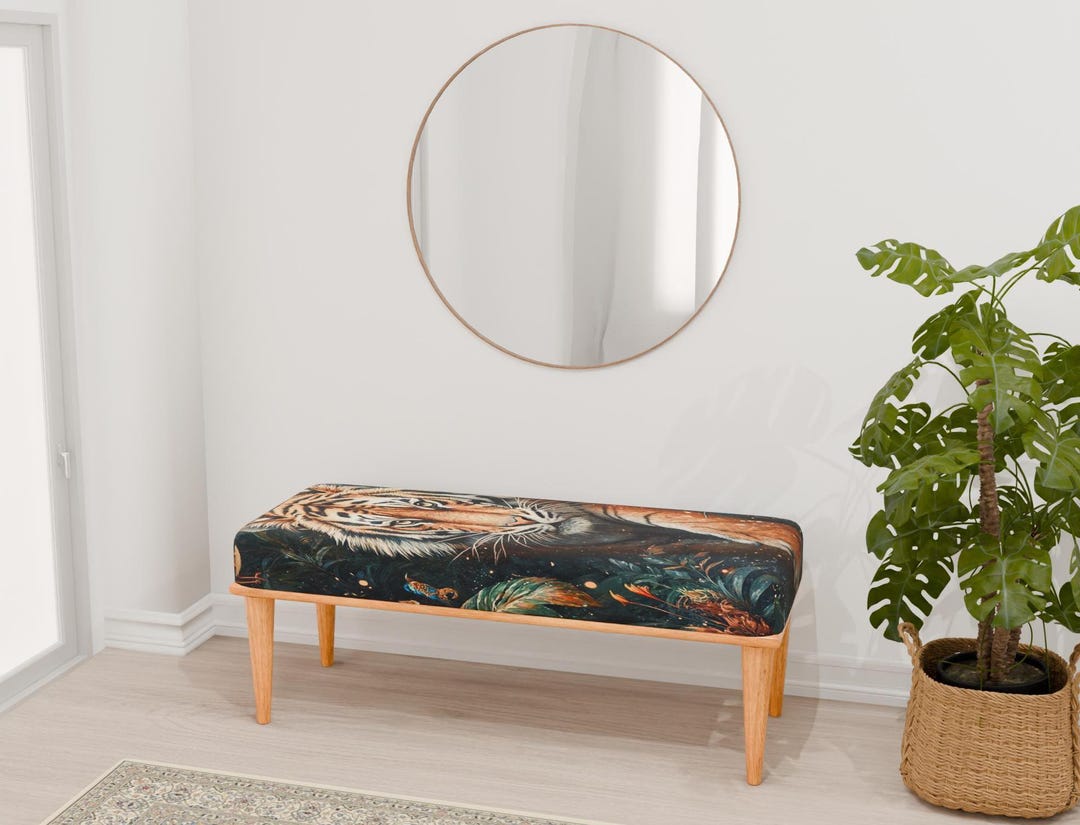 長椅子　タイガー皮敷き Tiger Print Bench, Gothic Long Seat, Swanky Seating, Ottoman Piano