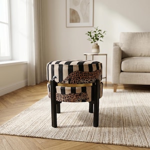 Pouf reversibile con stampa leopardata esotica / Tavolino laterale in legno artistico RB 2135/2159