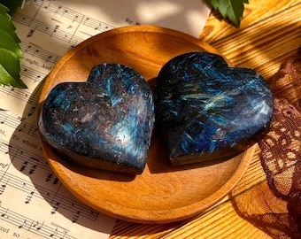 Large Arfvedsonite Heart Shape Carved Stone / Blue Firework Flash Arfvedsonite Palm Tumbled Stone / Crystal Decor Collection Gift / 90g+