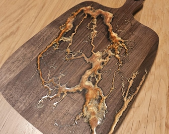 Lichtenberg Walnut Charcuterie Board: Fractal Resin Art - copper coloured resin