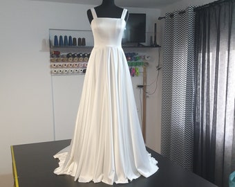 Simple Wedding Dress With Pockets