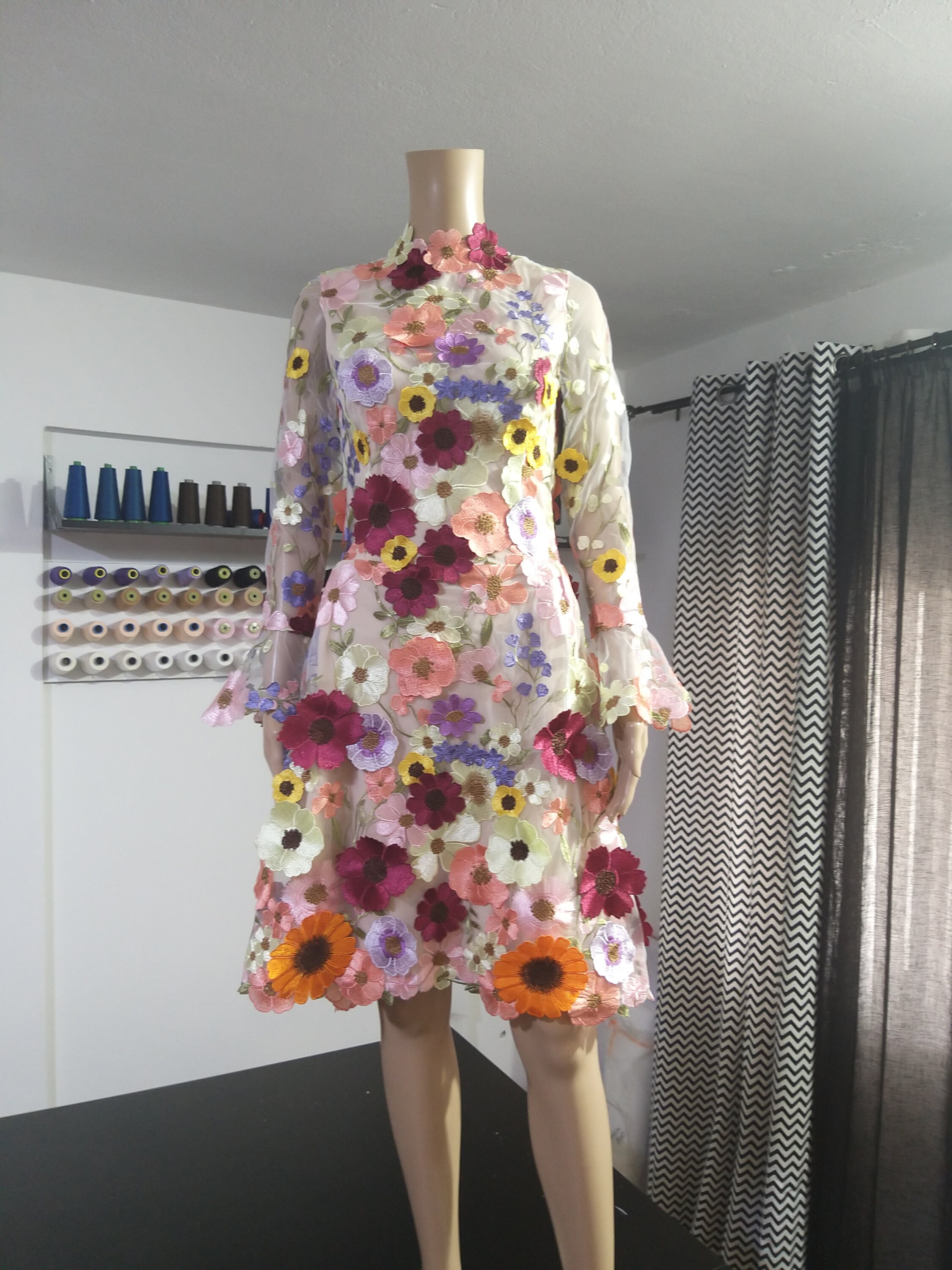 Ameri（アメリ）の「FLOWER LACE DRESS（ワンピース）」 - WEAR