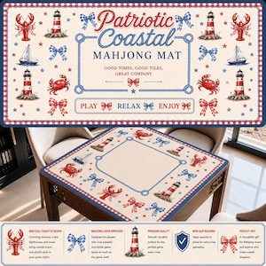 K&ouml;nnte beinhalten: Eine patriotische K&uuml;sten-Mahjong-Matte mit nautischen Designs, darunter Hummer, Leuchtt&uuml;rme und Schleifen. Die Matte zeigt den Text "Patriotic Coastal Mahjong Mat" und die Worte "Play, Relax, Enjoy".