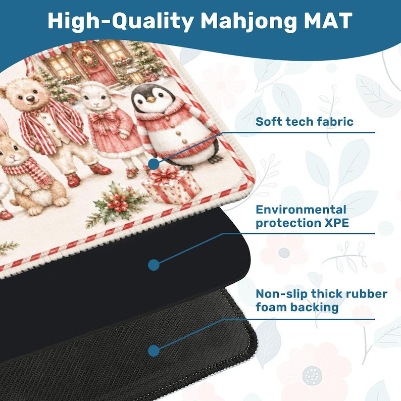Puede incluir: Una alfombrilla de Mahjong rectangular con una ilustraci&oacute;n navide&ntilde;a de un oso, un cordero y un ping&uuml;ino con ropa de invierno. La alfombrilla consta de una capa superior de tela t&eacute;cnica suave, una capa intermedia de XPE y una base de espuma de caucho antideslizante.