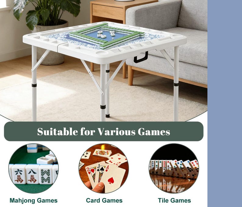 Puede incluir: Una mesa de juego plegable blanca con una superficie estampada en azul y blanco, adecuada para varios juegos. La mesa tiene un tablero de juego de azulejos incorporado y portavasos. La imagen tambi&eacute;n muestra ejemplos de juegos de Mahjong, cartas y fichas.