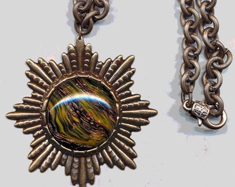 VINTAGE VENETIAN GLASS Pendant with Vintage Chain