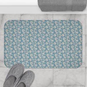 Blue Ditsy Floral Bath Mat Cottage Bathroom Rug Soft Non Slip Absorbent Quick Dry Machine Washable Microfiber French Country Farmhouse Decor