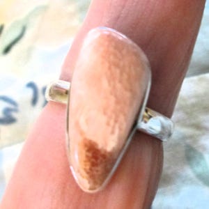 RING   - Natural -  ORANGE - SCOLECITE - India - 925 - Sterling Silver  - size 8  pink162